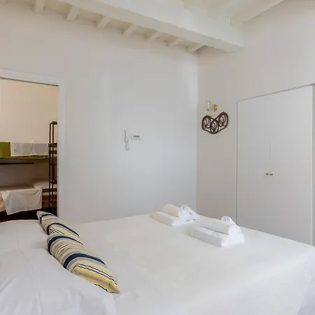 Charming Terrace House In The Heart Of Apartament