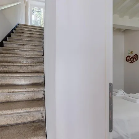 Charming Terrace House In The Heart Of