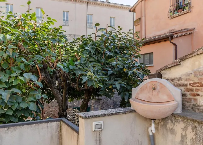 Charming Terrace House In The Heart Of Pérouse