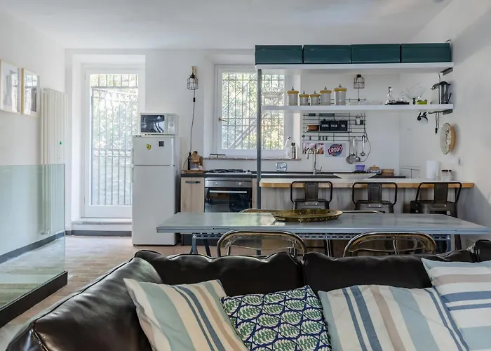 Charming Terrace House In The Heart Of Апартаменты